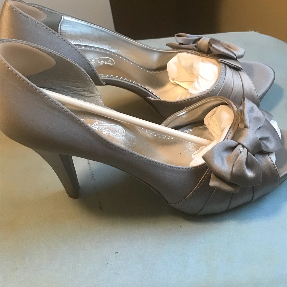 Satin Peep-Toe Bow Heels - Silver